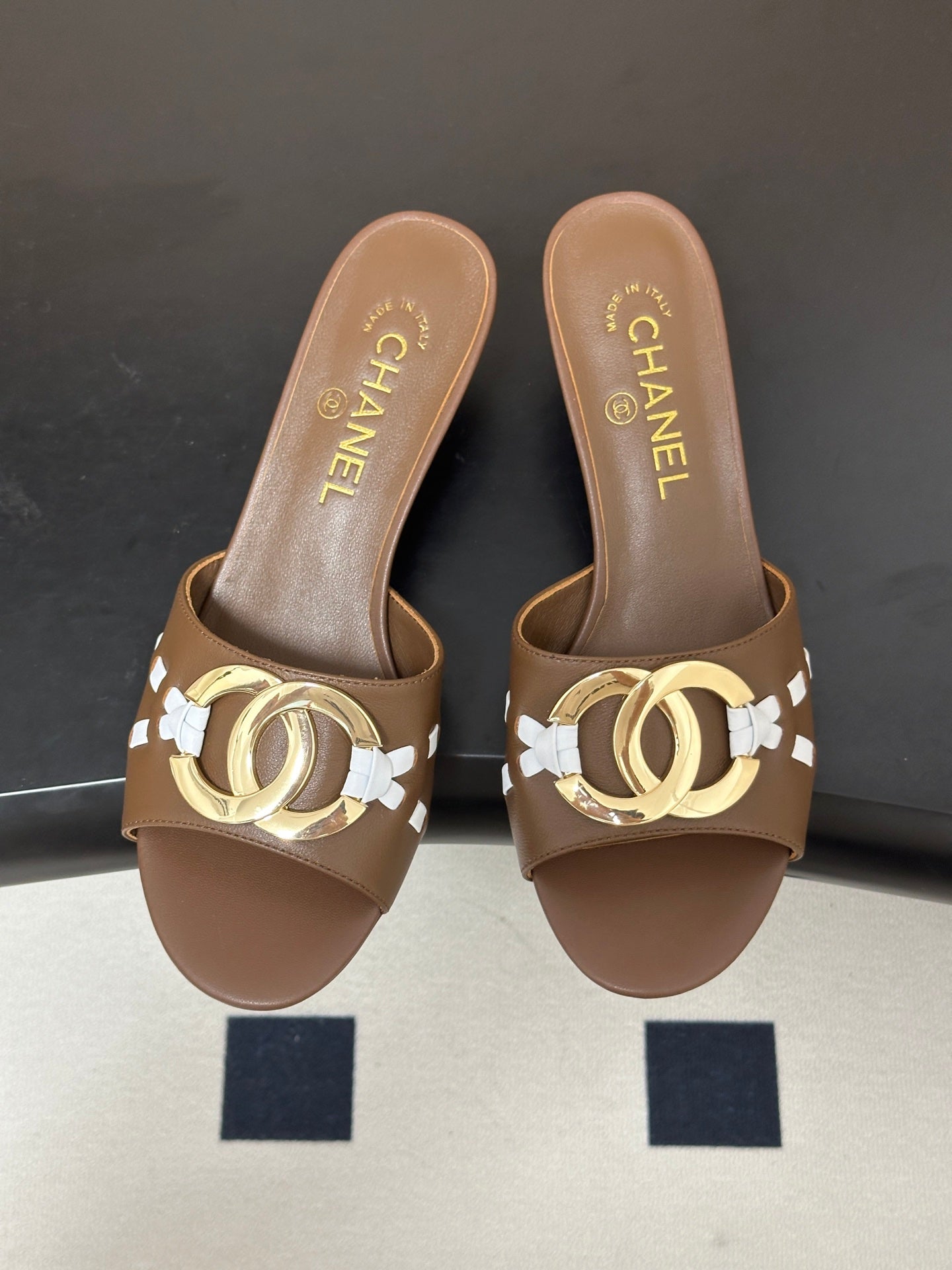 CHANEL 26S HIGH HEEL MULE IN BROWN LAMBSKIN WITH GOLD TONE CC LOGO