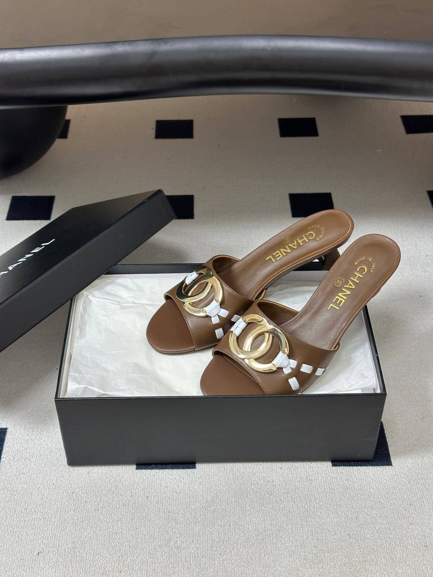 CHANEL 26S HIGH HEEL MULE IN BROWN LAMBSKIN WITH GOLD TONE CC LOGO