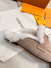 LV COSY FLAT COMFORT CLOG IN MEDIUM BROWN SUEDE AND SHEARLING LINING