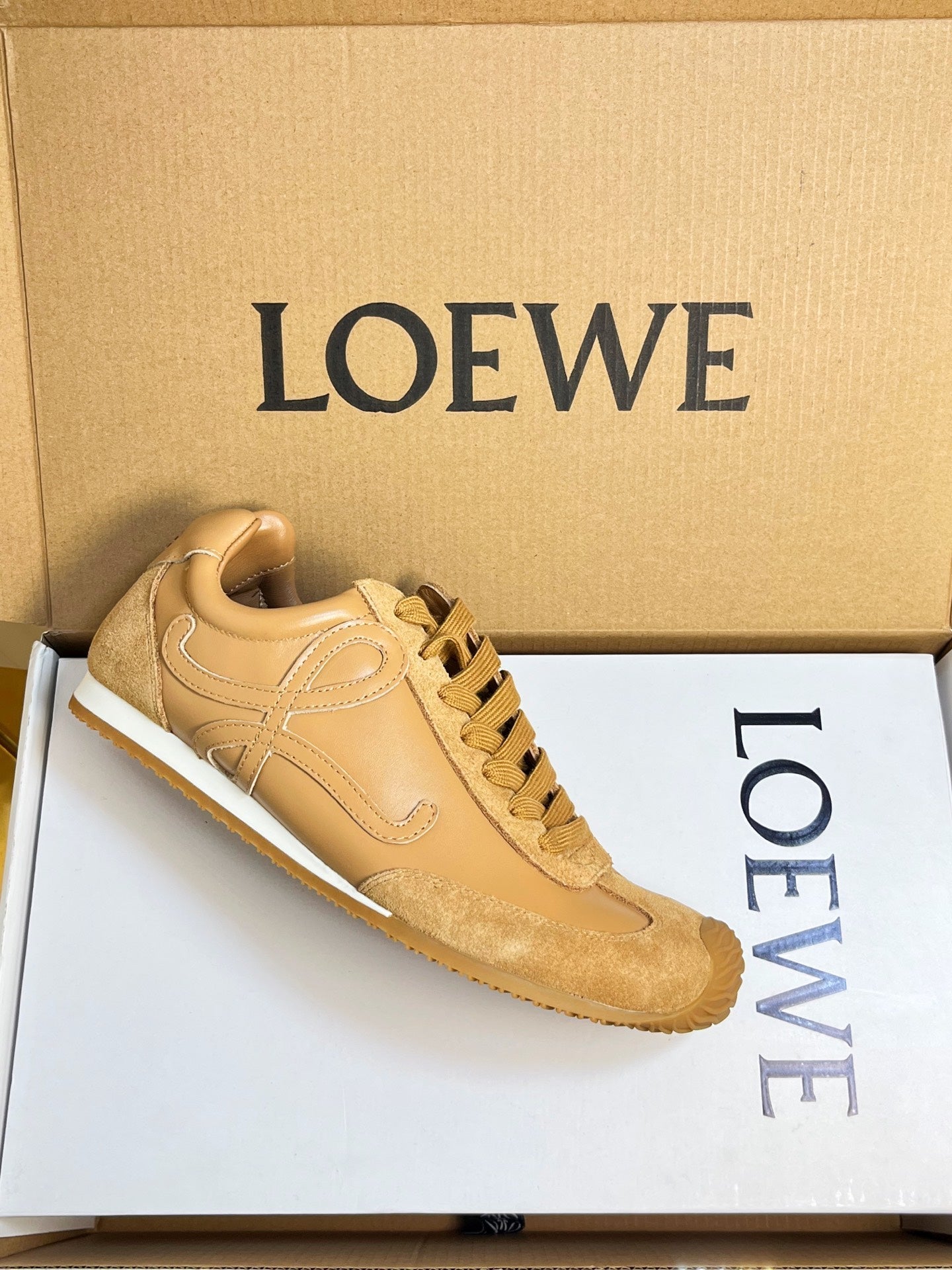 LOEWE 26S RUNNER 2.0 SNEAKERS IN BROWN CALFSKIN AND SUEDE