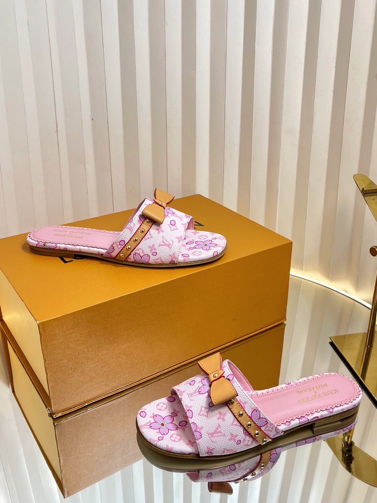 LV 26S FLAT MULES IN LIGHT PINK CALFSKIN CHERRY BLOSSOM MONOGRAM WITH BOW