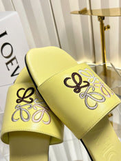 LOEWE 26S LOGO-EMBROIDERED SANDALS IN LIGHT YELLOW CALFSKIN