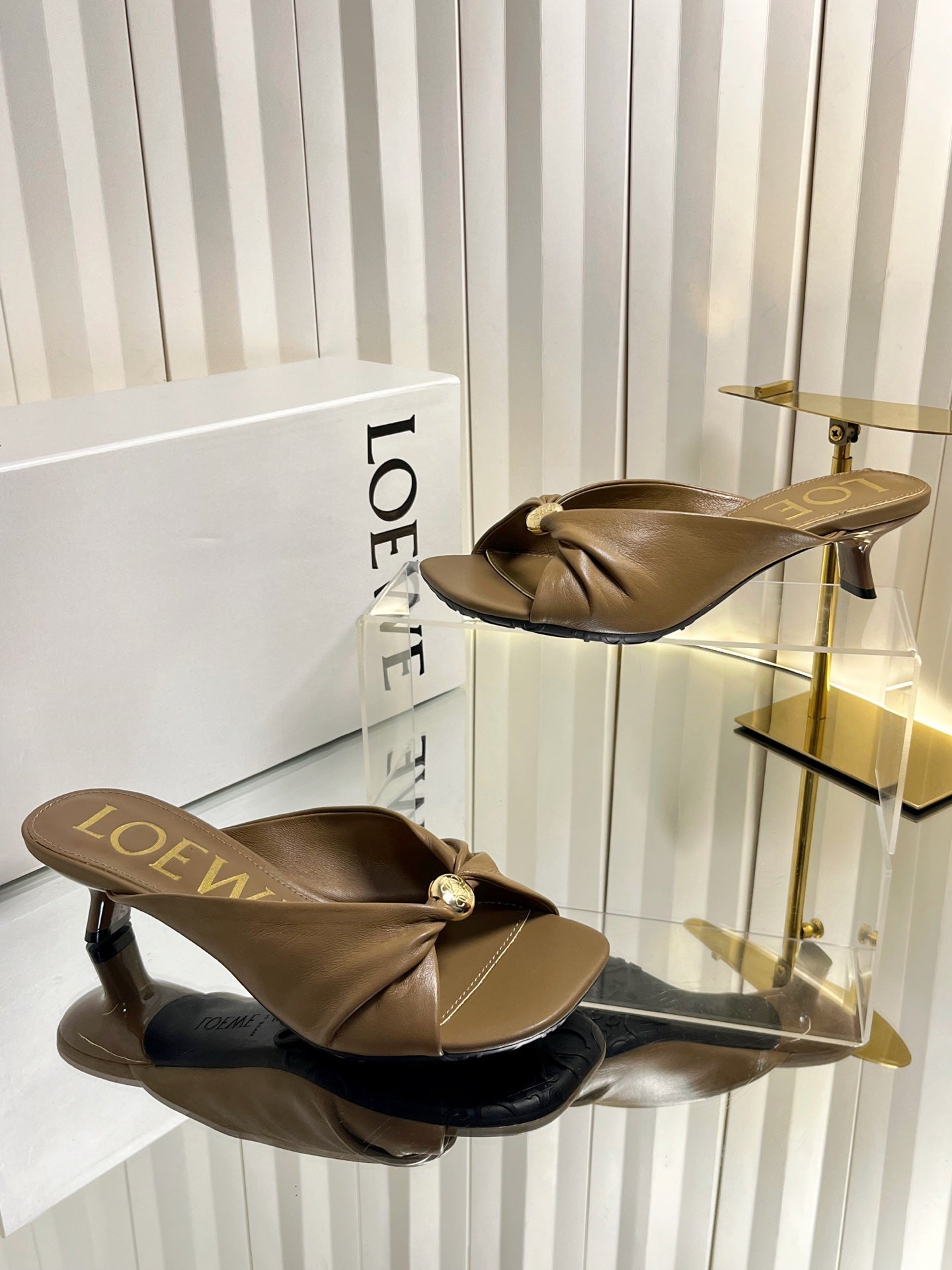 LOEWE 26S HEELED SANDALS 45 MM IN CAMEL BROWN CALFSKIN