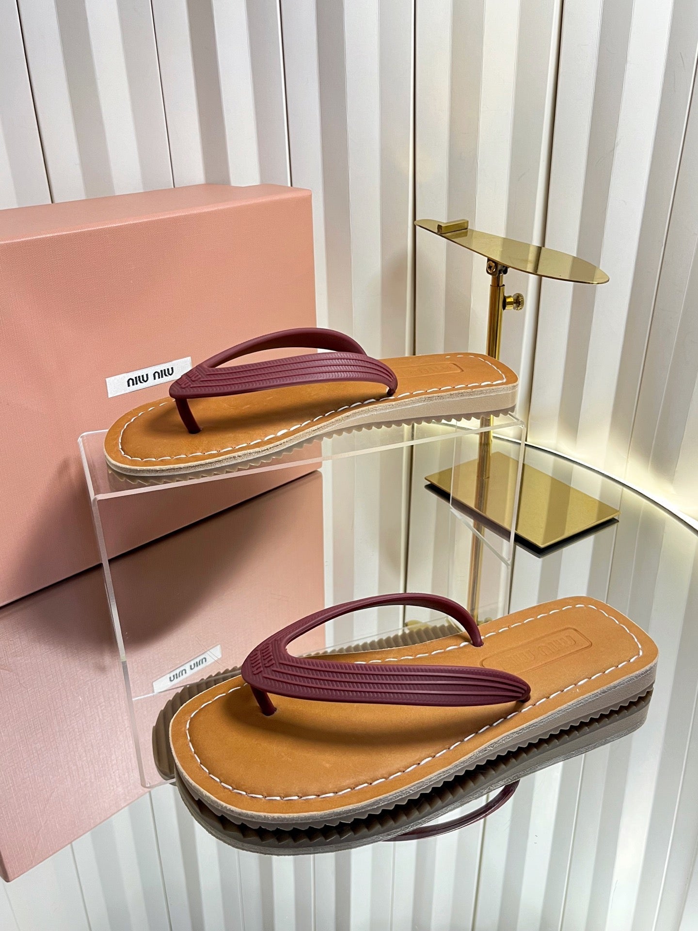 MIUMIU 26S THONG FLAT SANDALS IN BURGUNDY RED CALFSKIN