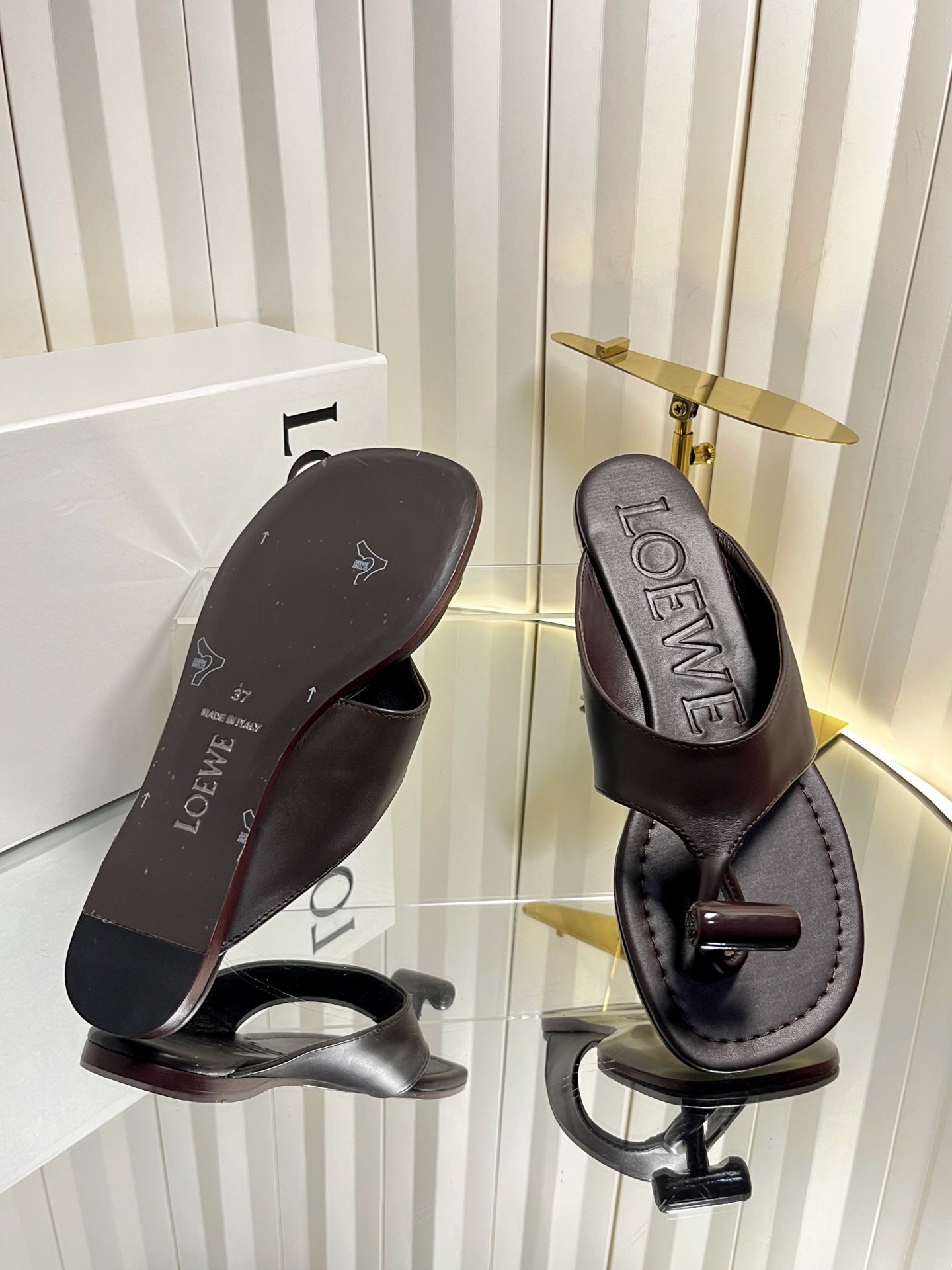 LOEWE 26S THONG SANDALS IN DARK BROWN CALFSKIN