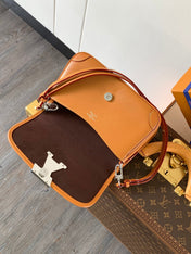 BUCI BAG 24 IN GOLD MIEL BROWN EPI GRAIN COWHIDE