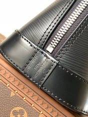 ALMA BB BAG 23 IN BLACK GRAIN EPI COWHIDE