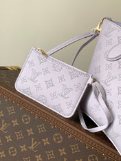 LV 25S BLOSSOM BAG 20 IN MISTY PURPLE CALFSKIN GOLD HARDWARE