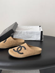 CHANEL 26S MULES IN BROWN SUEDE ROUND TOE