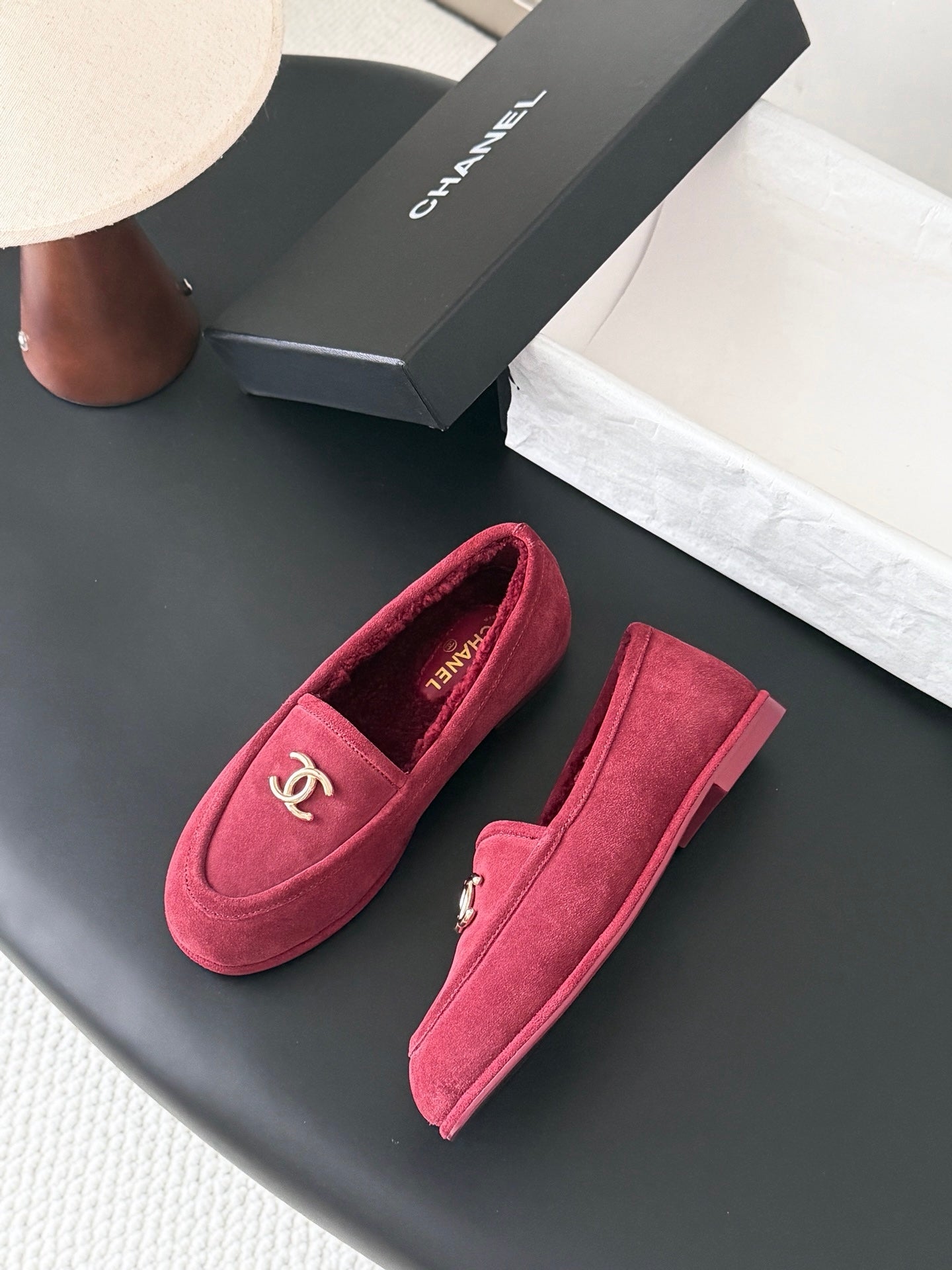 CHANEL 26S LOAFERS IN BURGUNDY SUEDE AND SHEARLING LINING