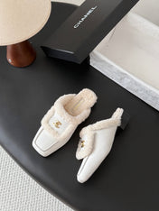 CHANEL 26S MULES IN WHITE SHEARLING AND CALFSKIN