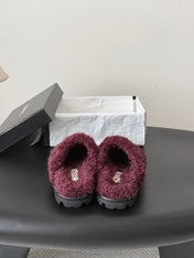 CHANEL 26S SLIDE SANDALS IN BURGUNDY SHEARLING UPPER AND LINING WITH WHITE CC LOGO