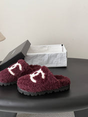 CHANEL 26S SLIDE SANDALS IN BURGUNDY SHEARLING UPPER AND LINING WITH WHITE CC LOGO