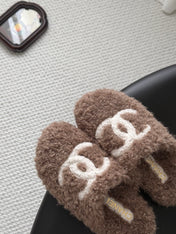 CHANEL 26S SLIDE SANDALS IN TAUPE BROWN SHEARLING UPPER AND LINING WITH WHITE CC LOGO