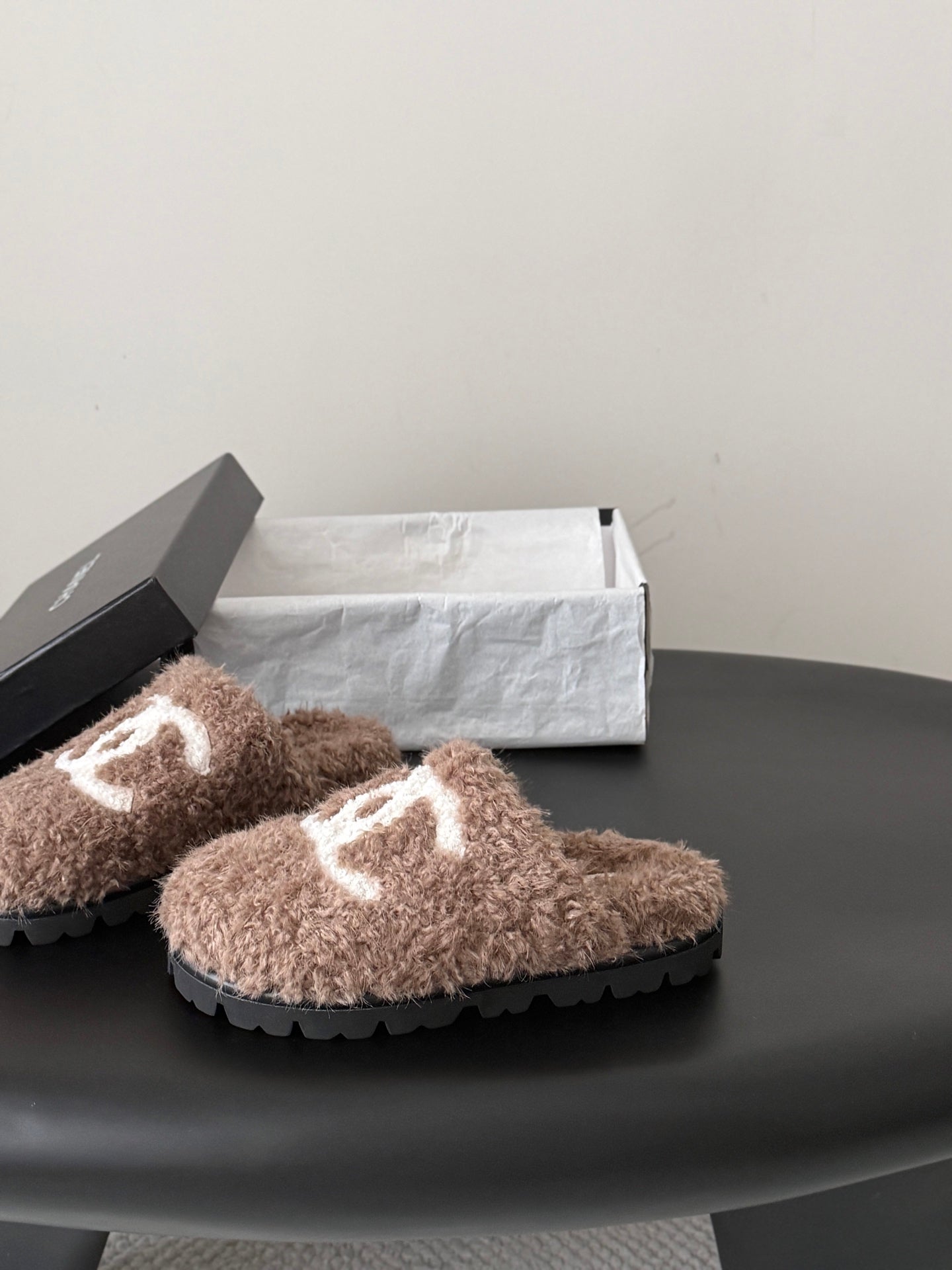 CHANEL 26S SLIDE SANDALS IN TAUPE BROWN SHEARLING UPPER AND LINING WITH WHITE CC LOGO