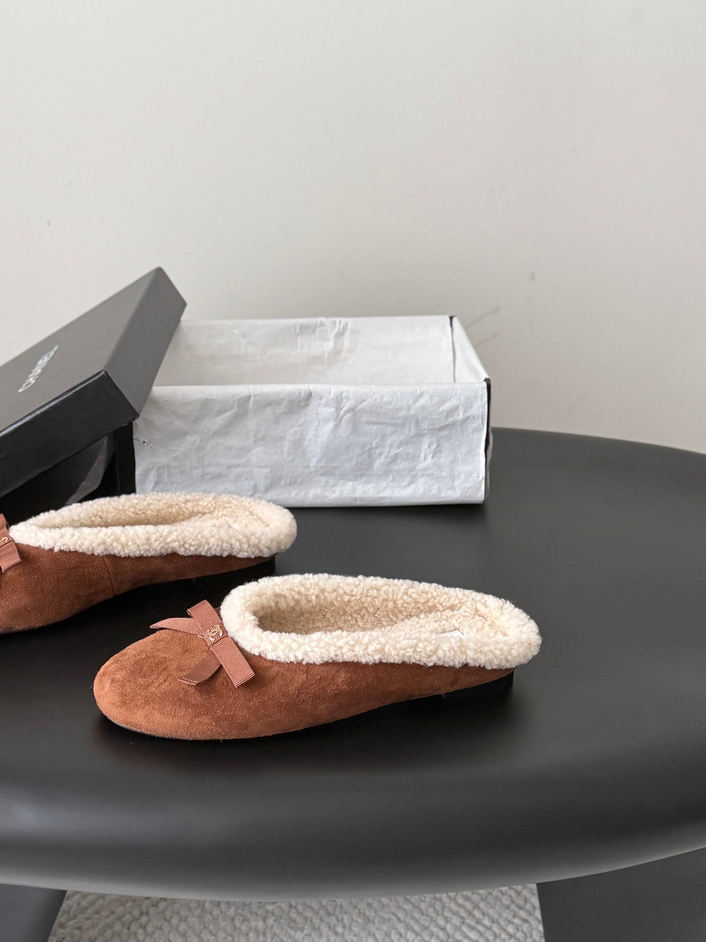 CHANEL 26S MULES IN BROWN SUEDE AND SHEARLING