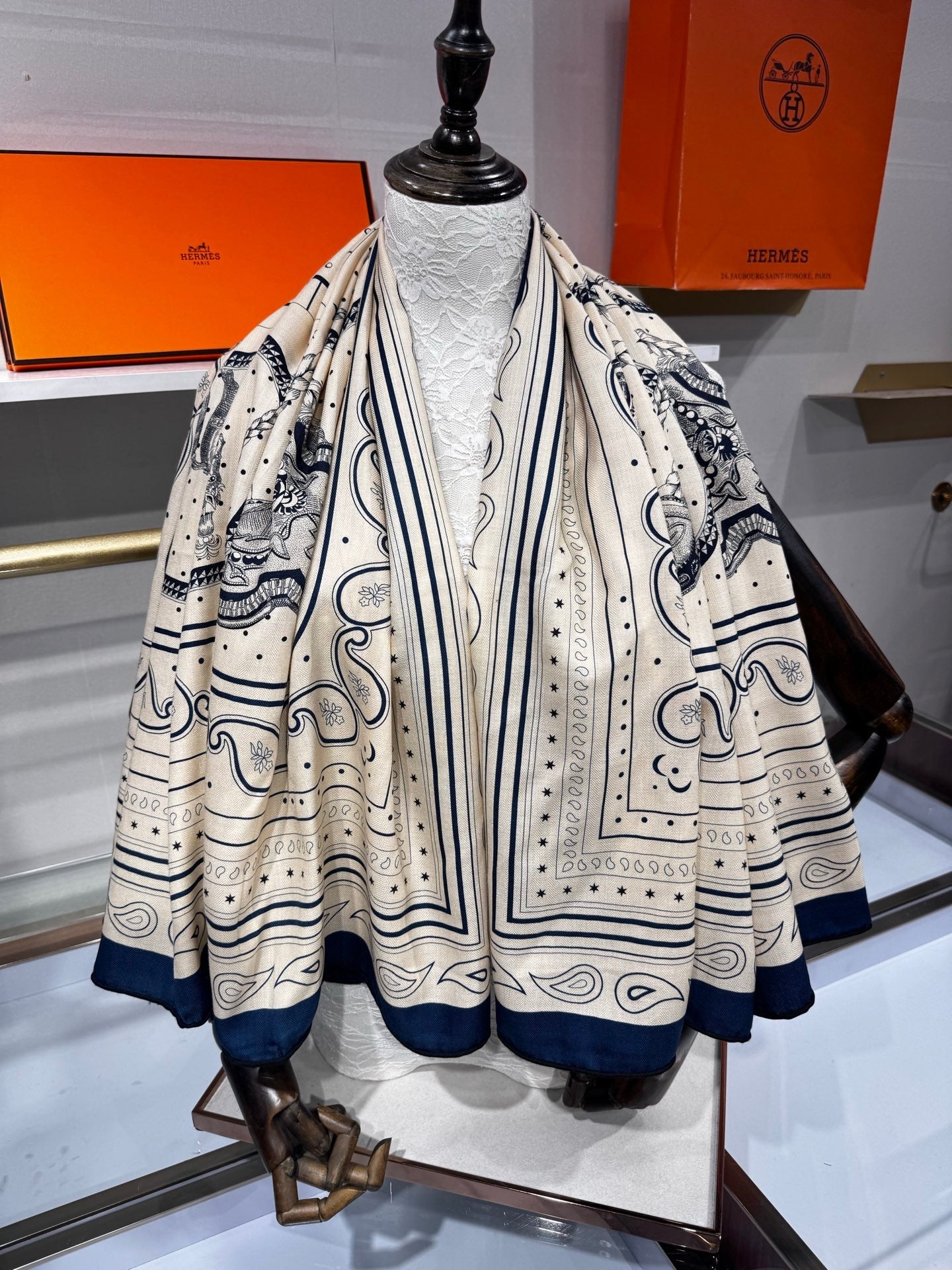 HERMES 26S SCARF 140 IN SILK AND CASHMERE 495969
