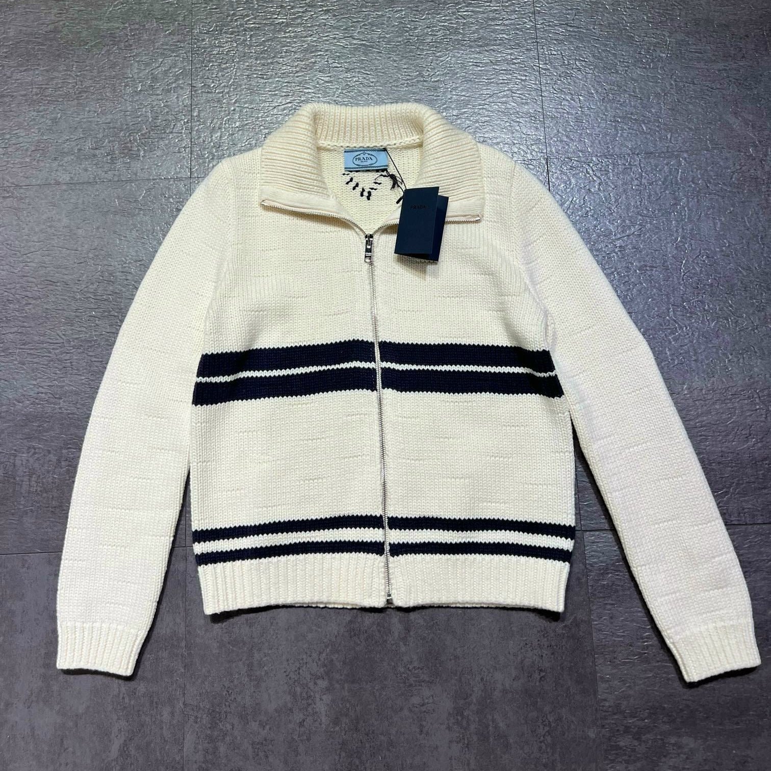 PRADA 26S ZIP-UP KNIT CARDIGAN 1206