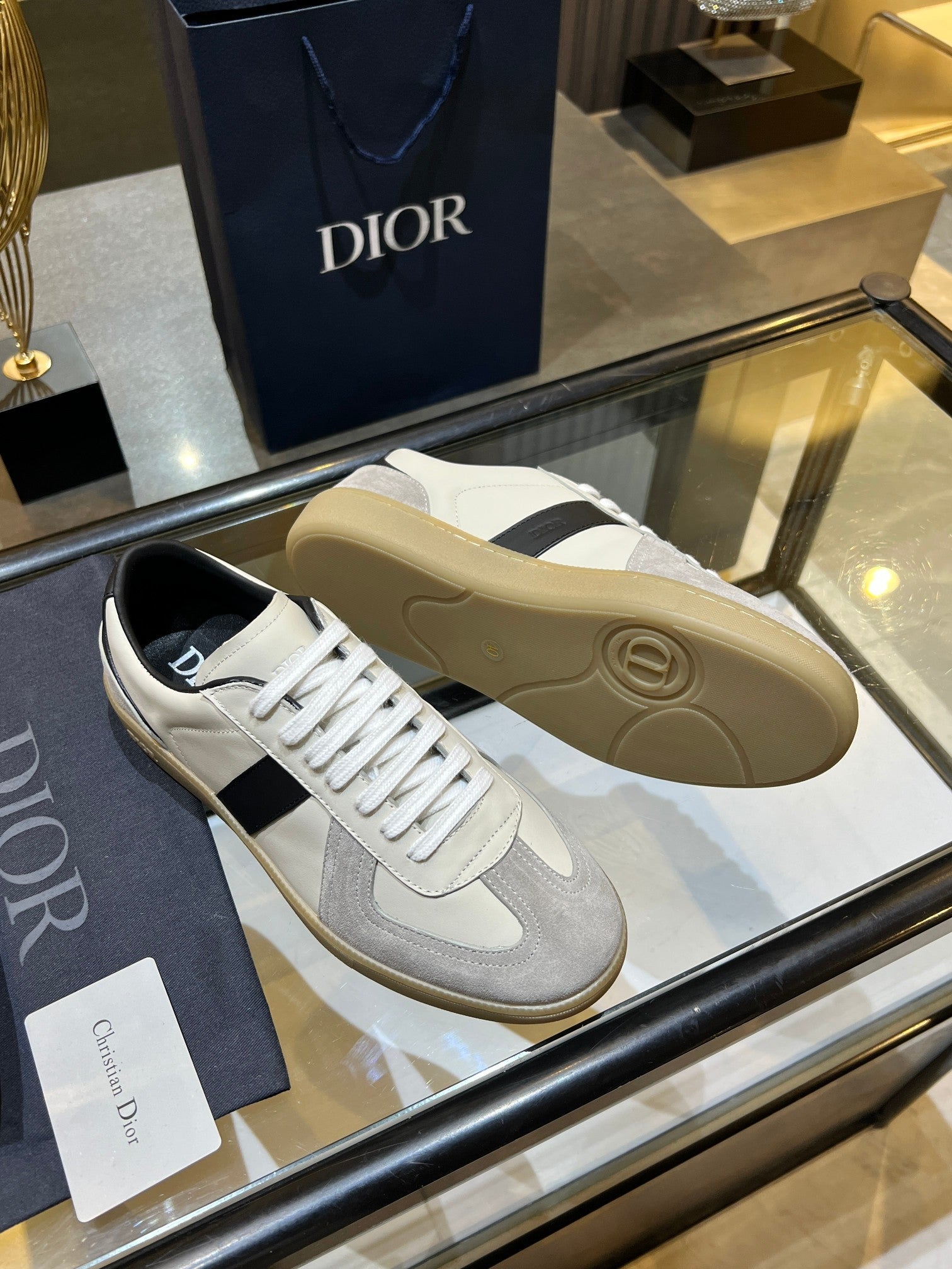 DIOR 26S B01 MATCHPOINT SNEAKER IN WHITE AND BLACK CALFSKIN WITH GRAY SUEDE