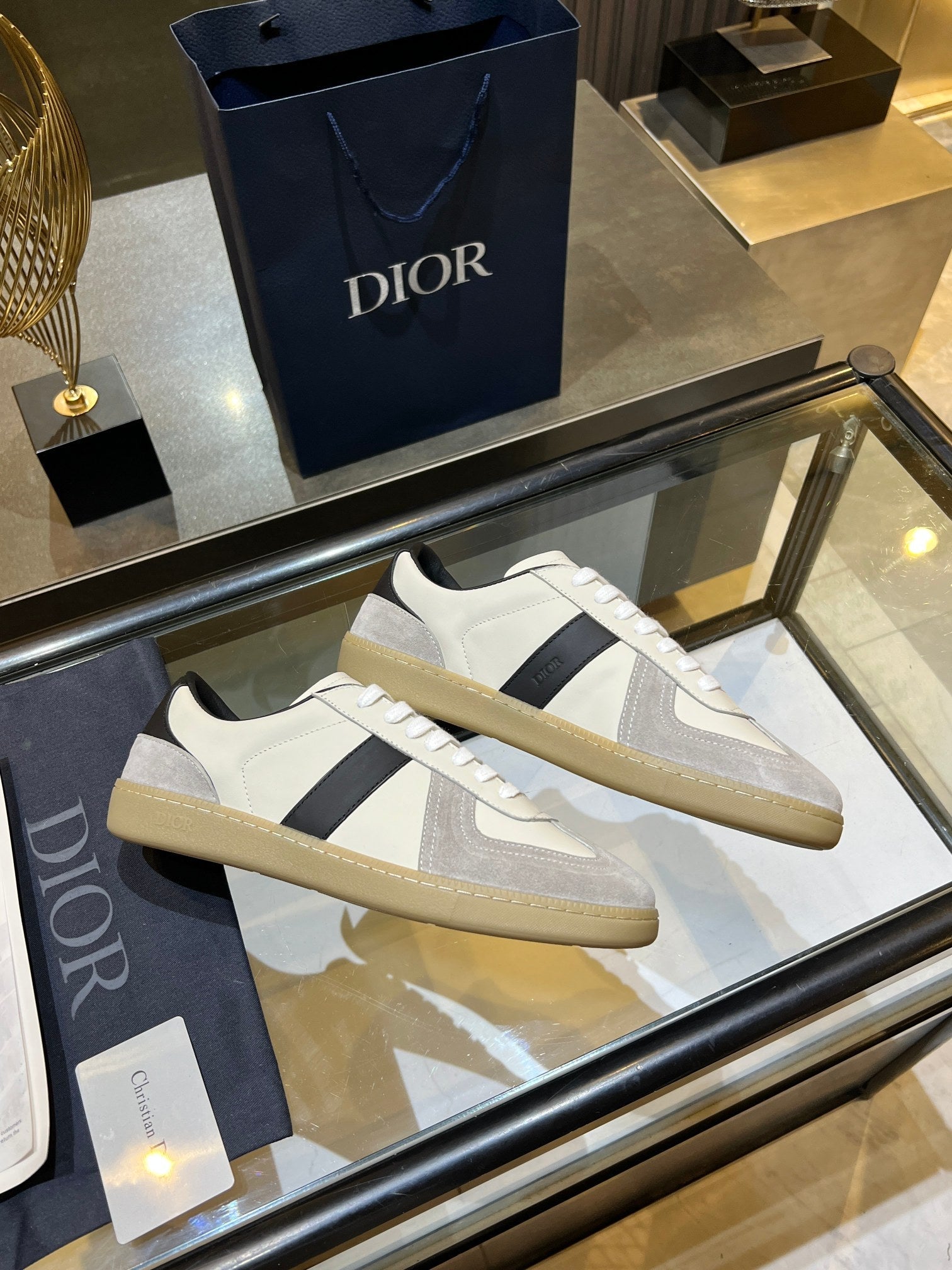 DIOR 26S B01 MATCHPOINT SNEAKER IN WHITE AND BLACK CALFSKIN WITH GRAY SUEDE