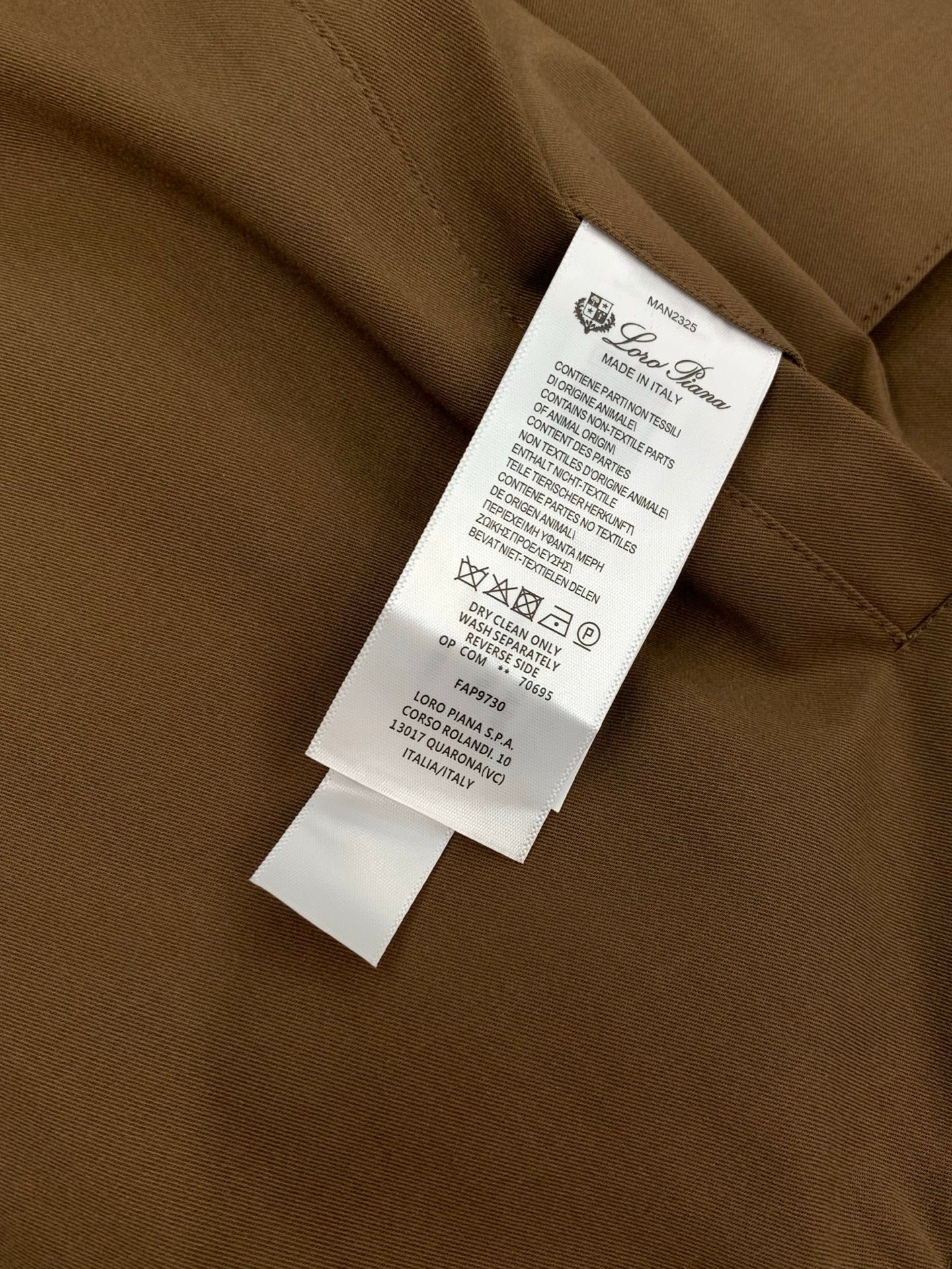 LORO PIANA 26S REVERSIBLE ZIP UP VEST 739