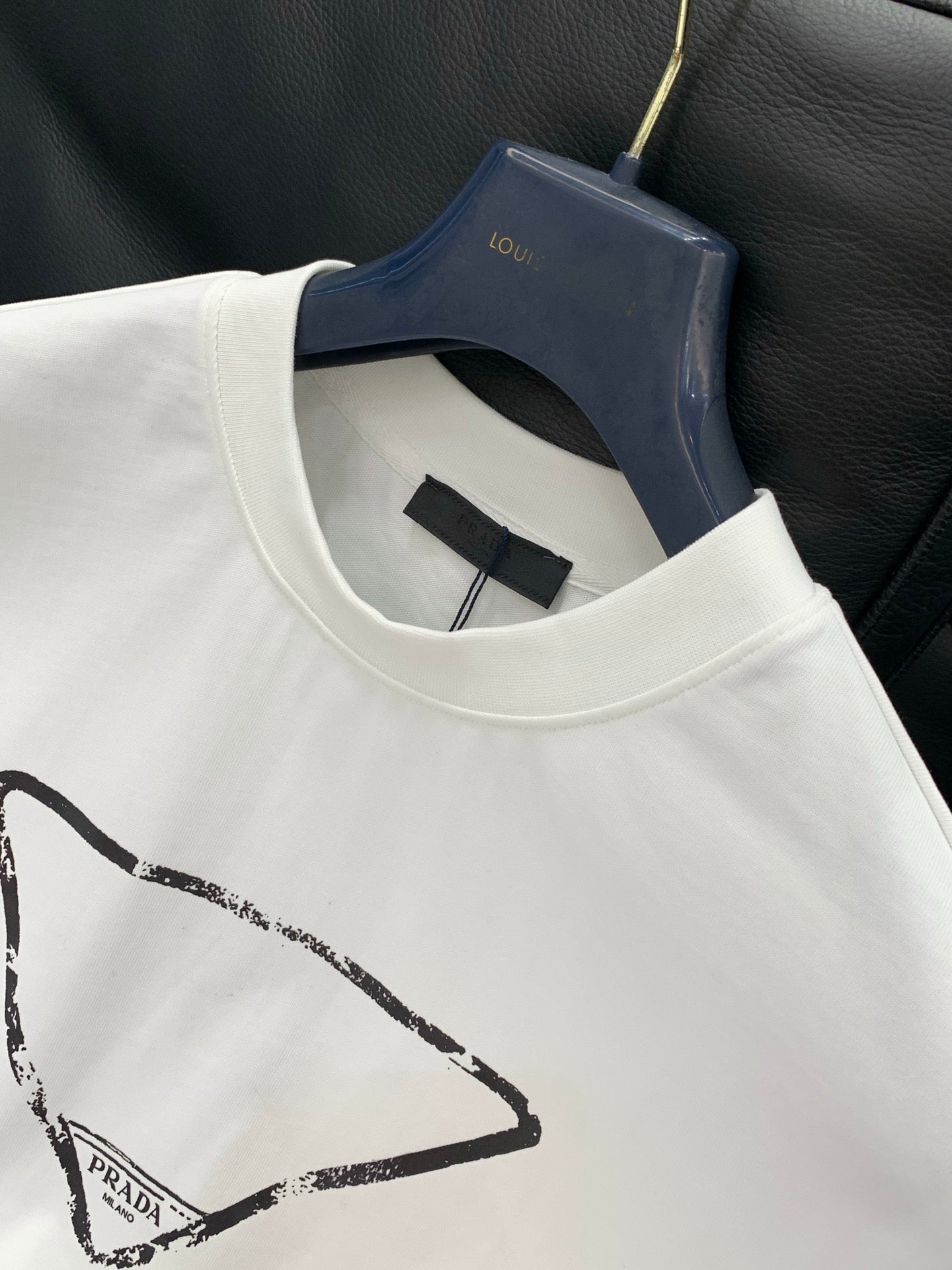 PRADA 26S SHORT-SLEEVE LOGO T-SHIRT 1126