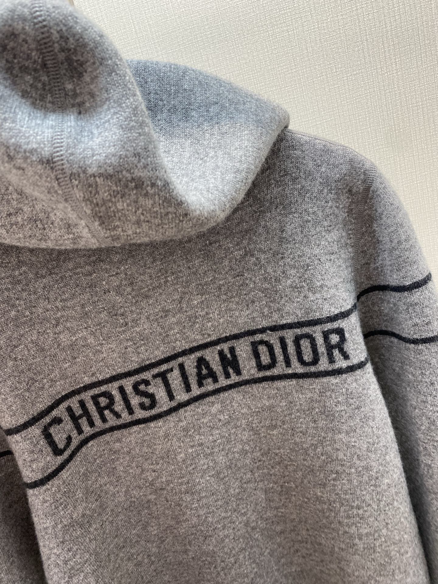 DIOR 25S REVERSIBLE CARDIGAN STYLE 177