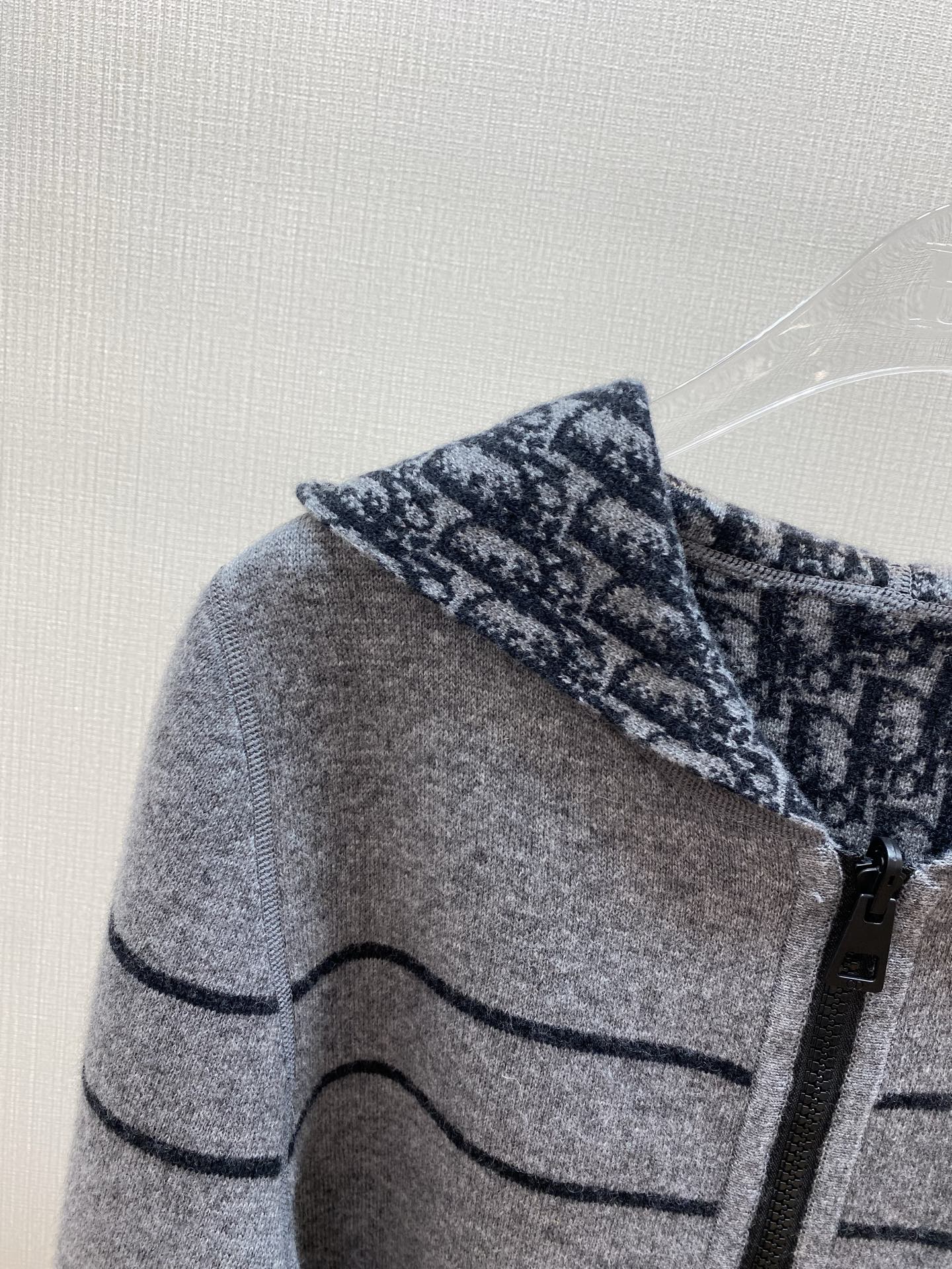 DIOR 25S REVERSIBLE CARDIGAN STYLE 177
