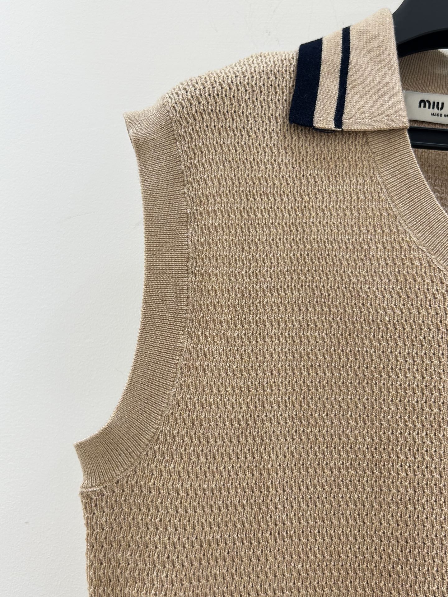 MIUMIU 26S SLEEVELESS KNIT POLO TOP 1415