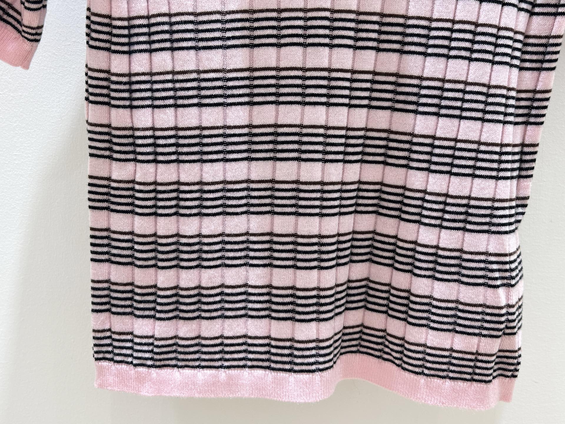 PRADA 26S SHORT-SLEEVE KNIT TOP 1296
