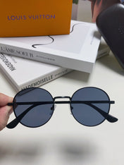 SIGNATURE ROUND SUNGLASS 581383 IN BLACK METAL