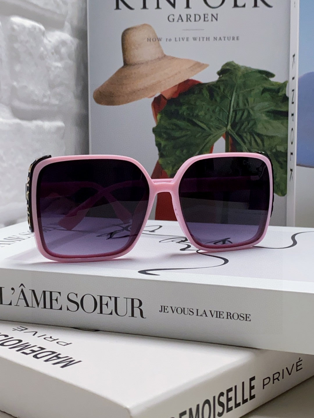 CHANEL 26S OVERSIZED SQUARE SHAPE IN ACETATE 399823