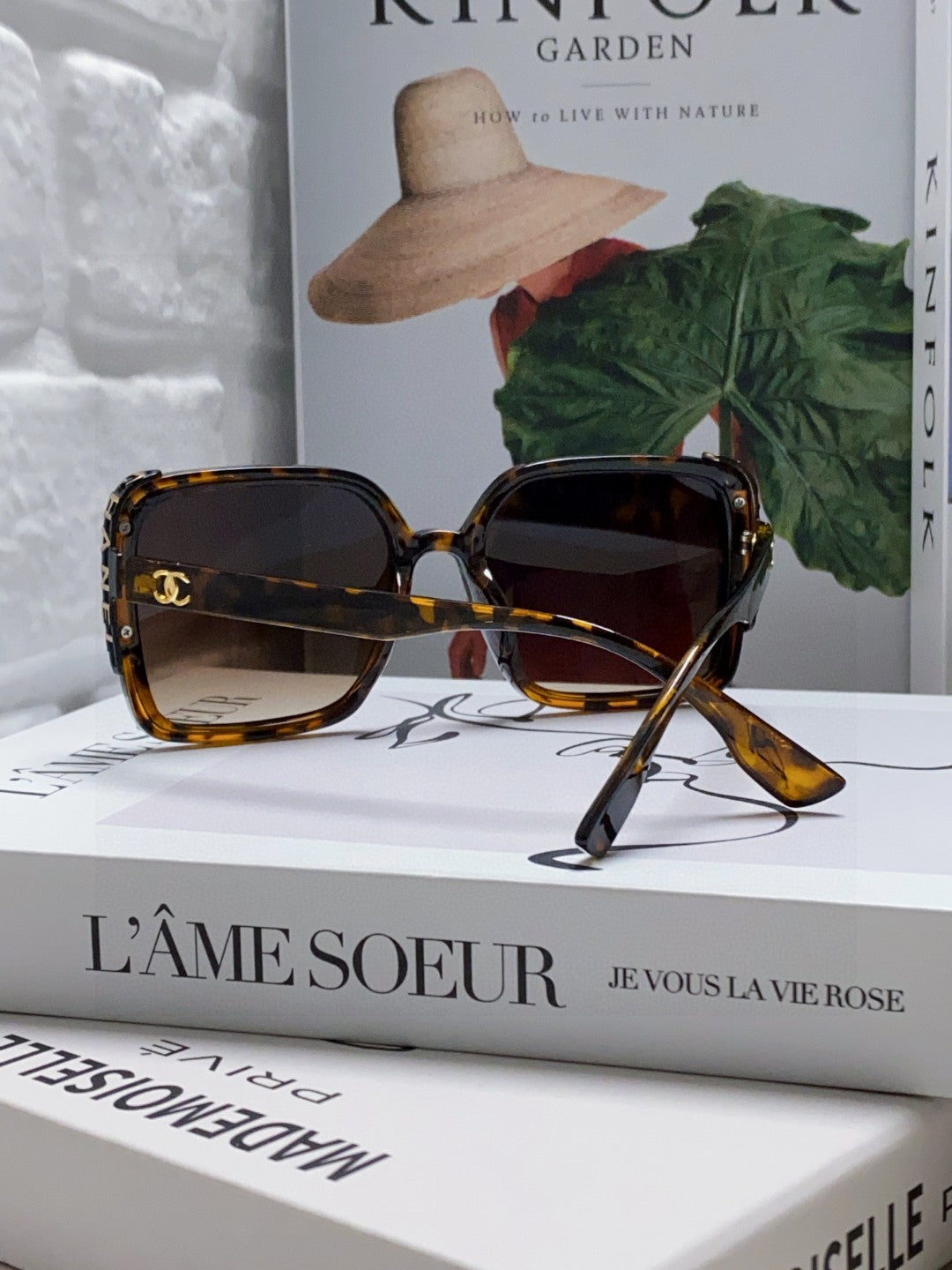 CHANEL 26S OVERSIZED SQUARE SHAPE IN ACETATE 399825