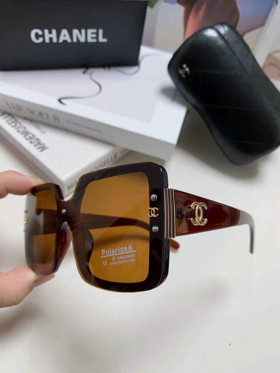 CHANEL 26S OVERSIZED SQUARE SHAPE IN ACETATE 399827