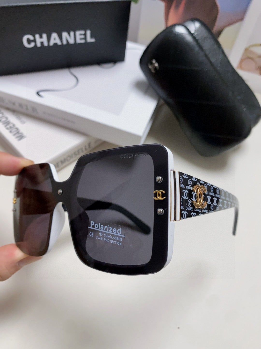 CHANEL 26S OVERSIZED SQUARE SHAPE IN ACETATE 399829