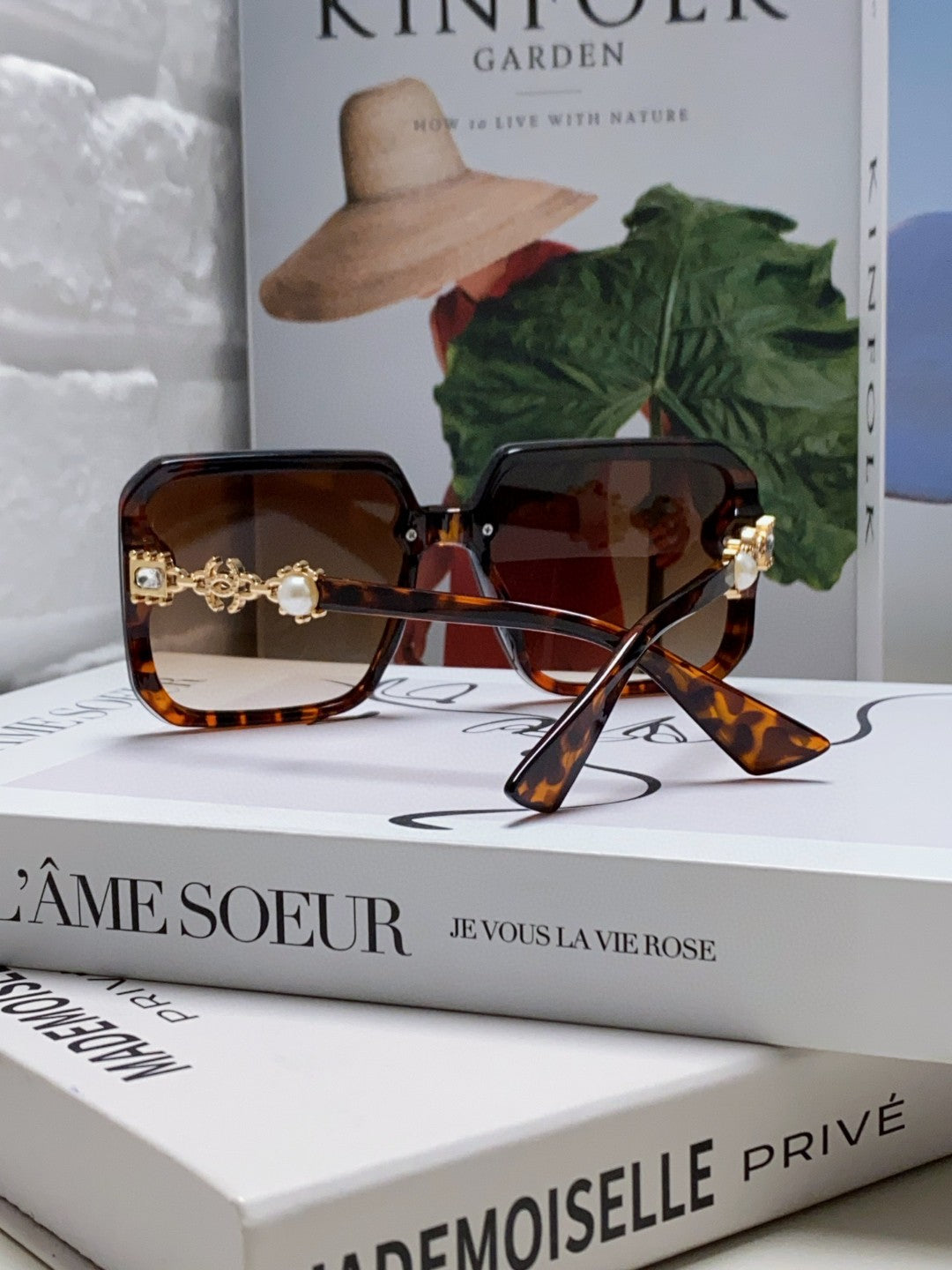 CHANEL 26S OVERSIZED SQUARE SHAPE IN ACETATE 399832