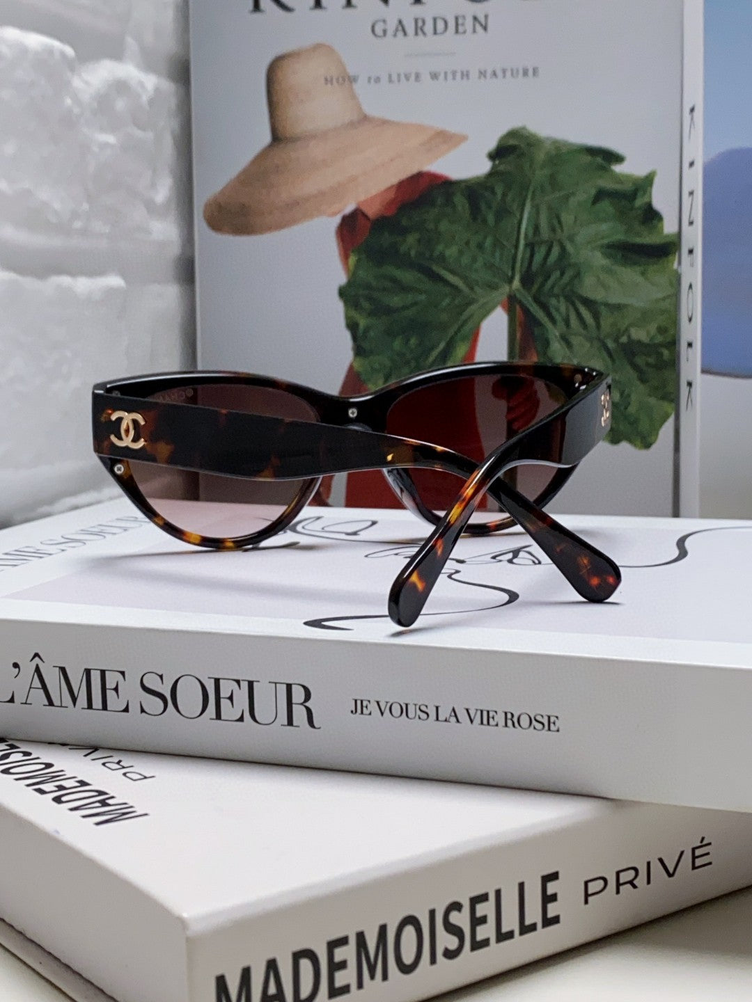 CHANEL 26S CAT EYE SHAPE IN ACETATE 399835