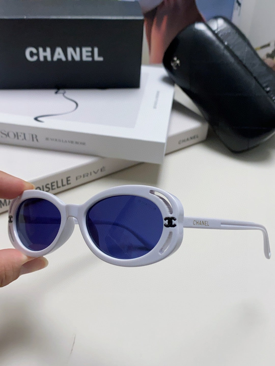 CHANEL 26S OVAL SHAPE IN ACETATE 399839