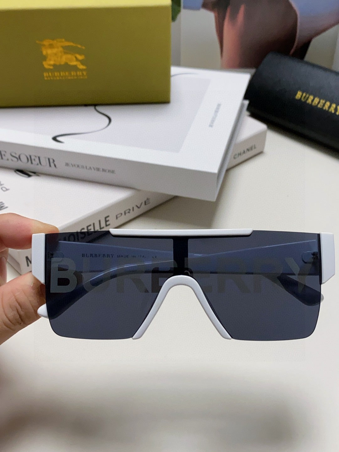 BURBERRY 26S SHIELD FRAME IN ACETATE 417210