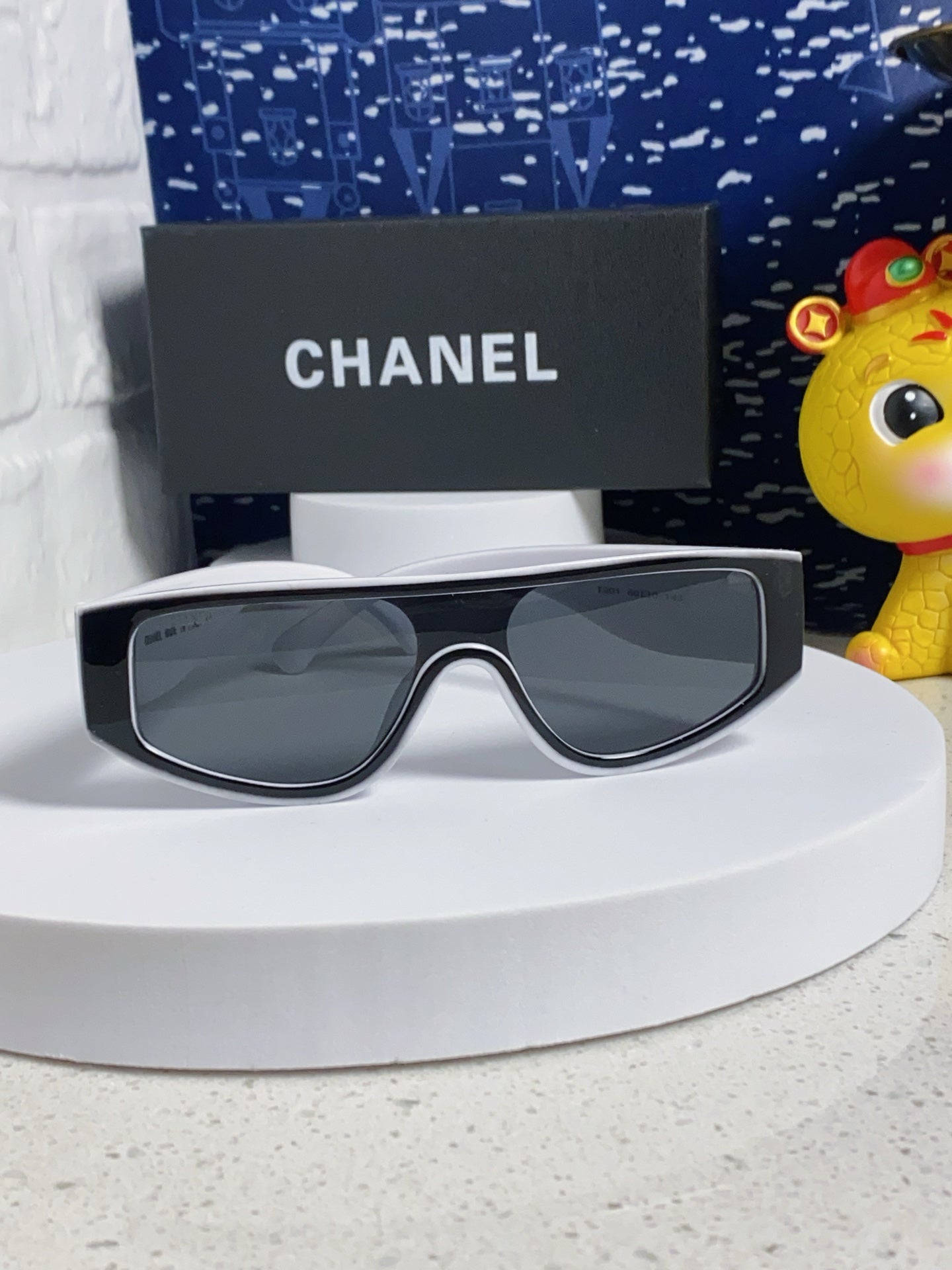 CHANEL 26S SHIELD FRAME IN ACETATE 417173