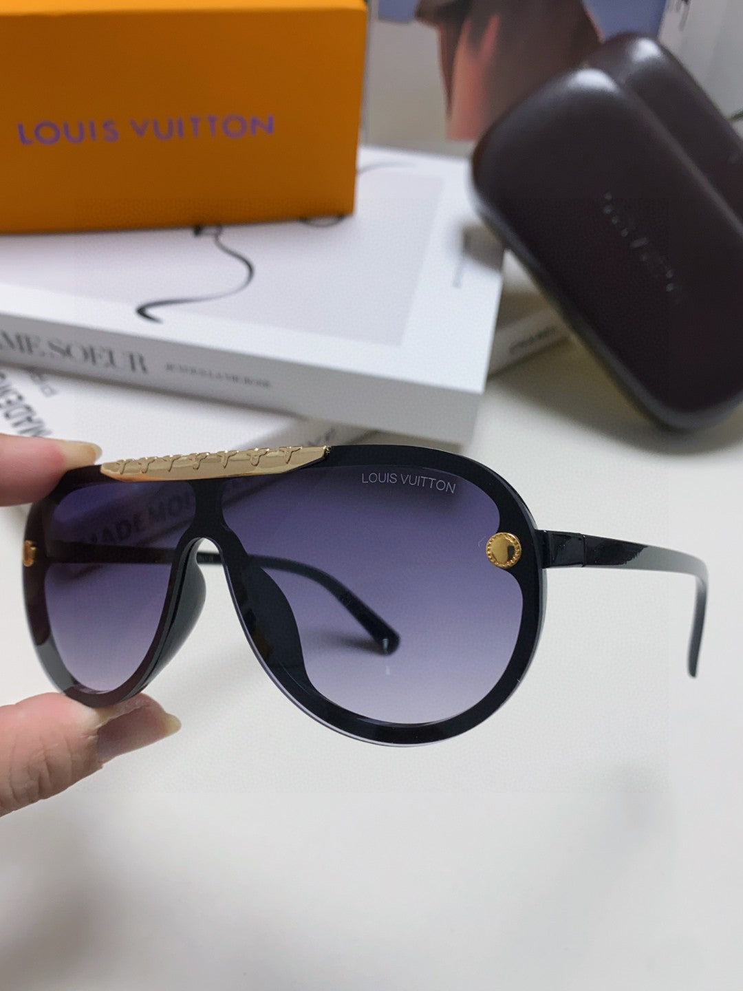 BLACKWOOD SUNGLASSES 567461 IN BLACK ACETATE GOLD METAL