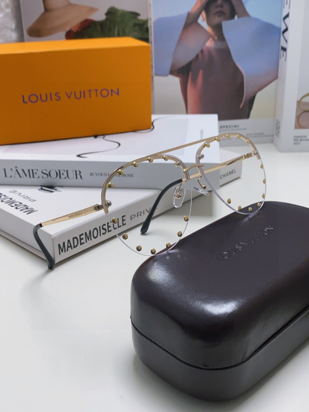 PARTY PILOT SUNGLASSES 567463 IN GOLD METAL CLEAR LENSES
