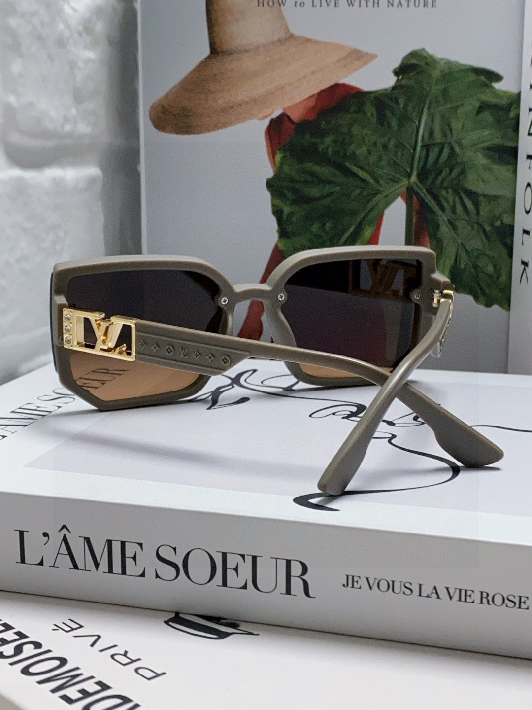 CLASH SQUARE SUNGLASSES 570250 IN GREY ACETATE