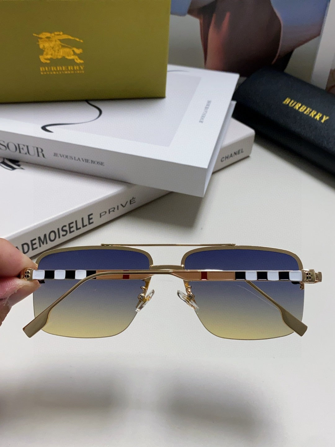 BURBERRY 26S RECTANGULAR FRAME IN METAL 424563