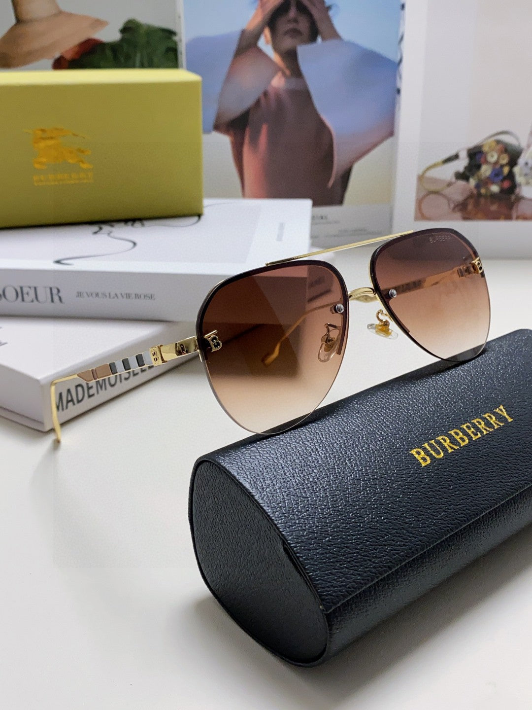 BURBERRY 26S AVIATOR FRAME IN METAL 424566