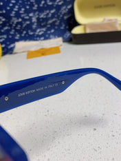 CAT EYE SUNGLASSES 576883 IN BLUE AND GOLD ACETATE