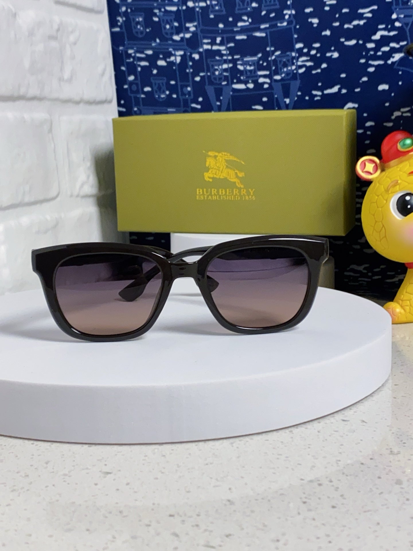 BURBERRY 26S SQUARE FRAME IN ACETATE 426334