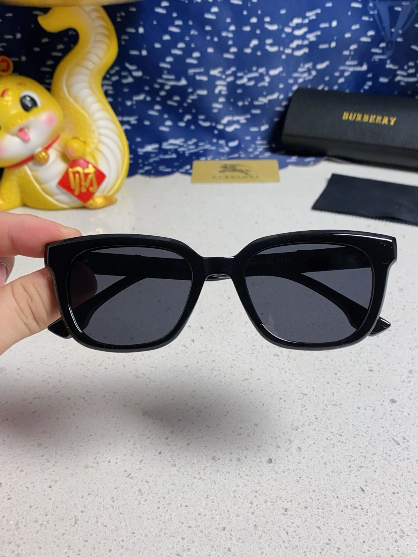 BURBERRY 26S SQUARE FRAME IN ACETATE 426337