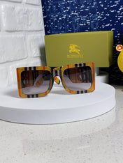 BURBERRY 26S SQUARE FRAME IN ACETATE 430889