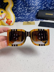 BURBERRY 26S SQUARE FRAME IN ACETATE 430889